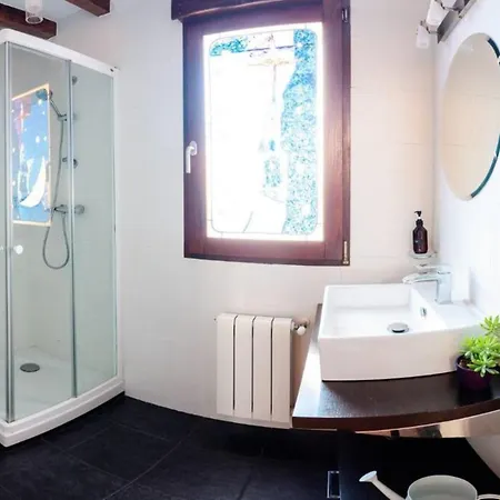 Holiday home Casa Con Jacuzzi Mompia