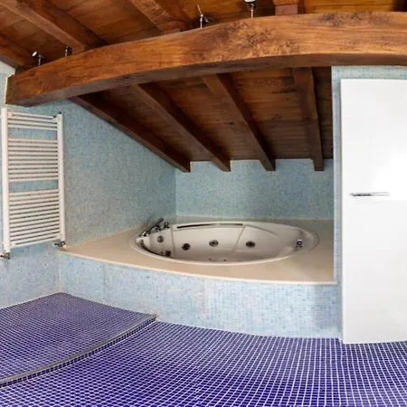 Casa Con Jacuzzi Mompía